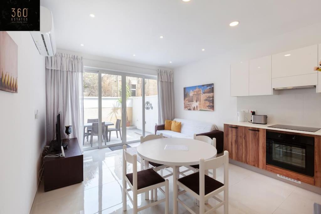 Comfy Apt With Terrace, 5 Mins To Sliema Ferries By 360 Estates Gzira Exterior photo